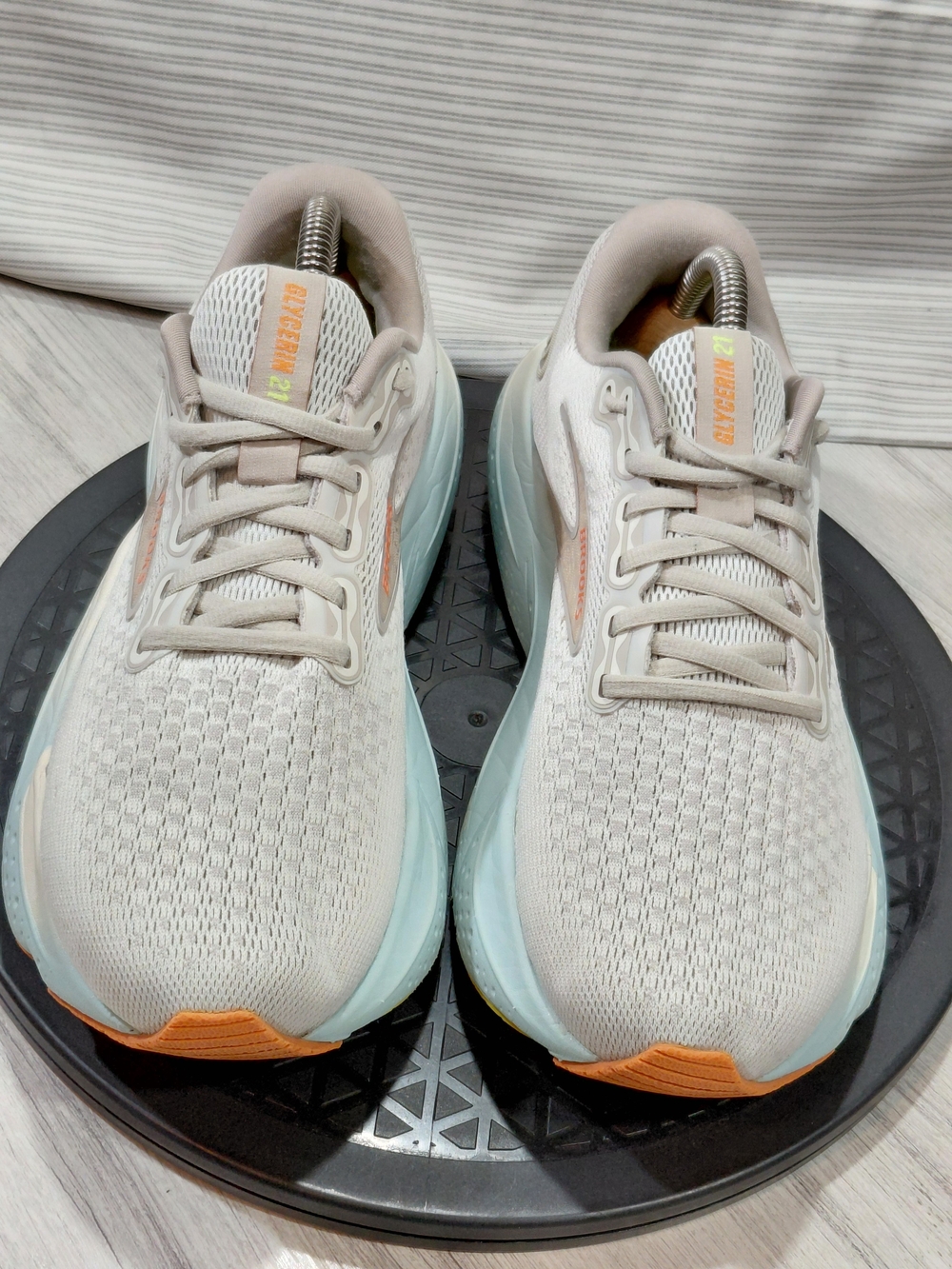 Brooks Women's Glycerin 21 Running Shoes - Light Beige  Baby Blue Sole SIZE 7.5W - Picture 5 of 15